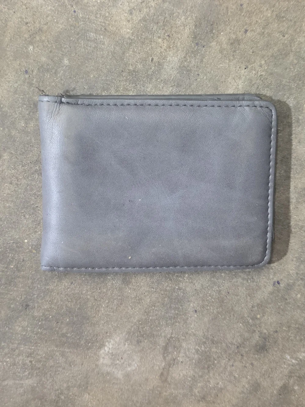 Men's Minimalist Gray Leather Wallet With Passcase
